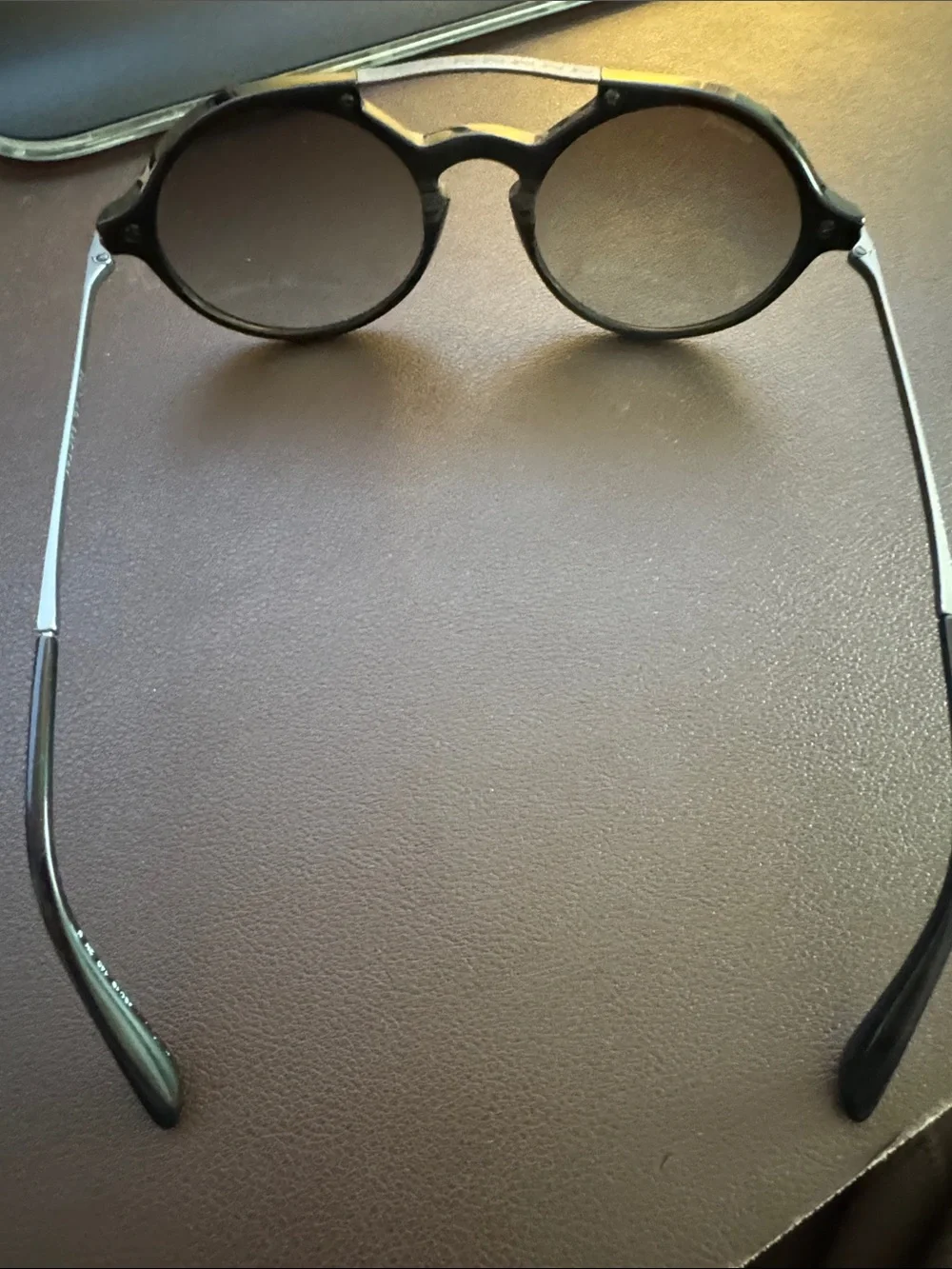 Giorgio Armani - Black Round Sunglasses with Double Bridge - Picture 4 of 8
